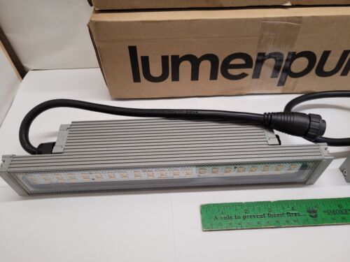 (2) Lumenpulse LXT Lumencove XT High Output 12W/Ft Lights, 12" Long -New - Picture 3 of 11
