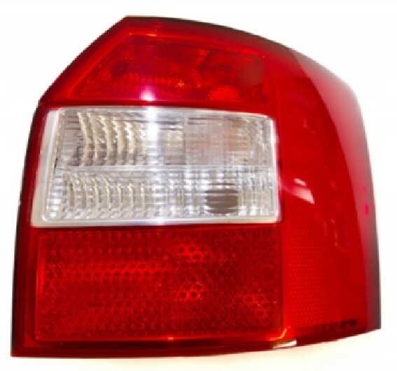 Feu arrière Audi A4 B6 Break infiltrations eau résolues grâce à cette optique droite neuve