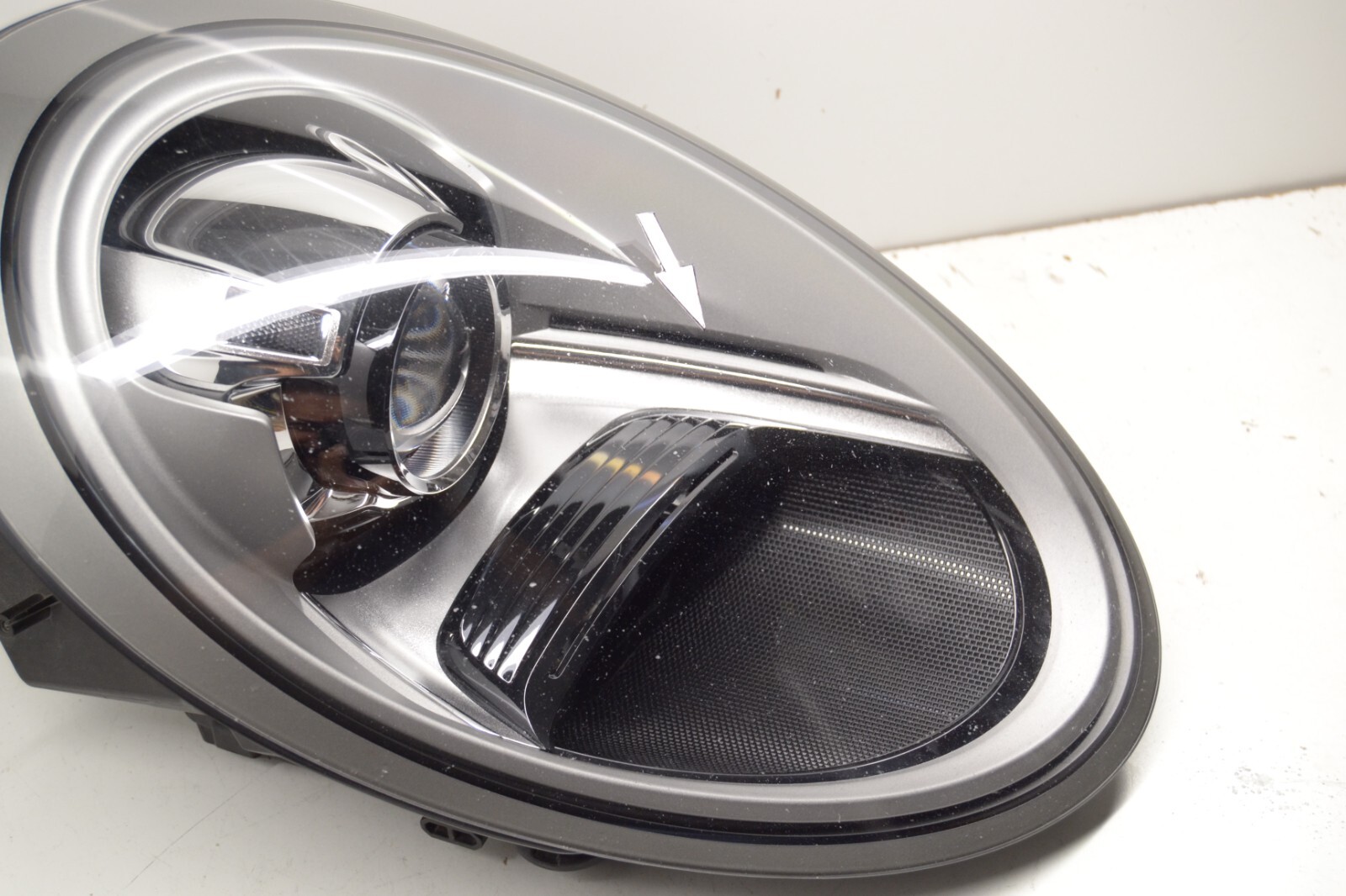 Genuine PORSCHE 911 991 Carrera Headlight Right Passenger