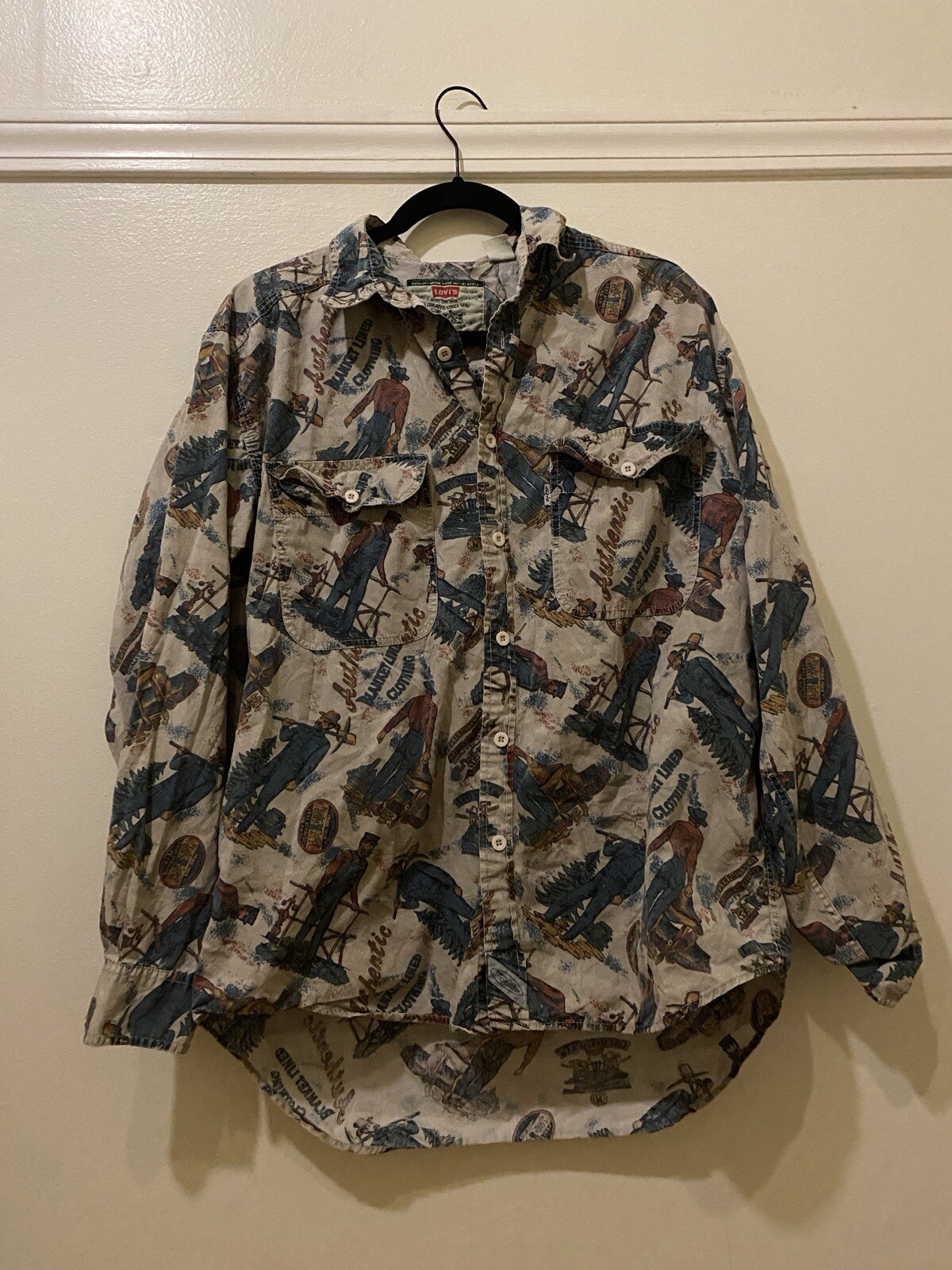 Vintage Levi Western Print Button Down! Men’s Large Excellent Condition