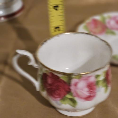 ROYAL ALBERT Old English Rose Teacup + Saucer Bone China England Pink Whte Chic - Picture 4 of 6