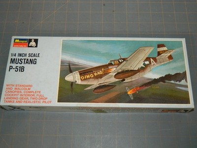 Monogram  1:48 P-51B Mustang Airplane Kit Dropping Bombs Sliding Canopy