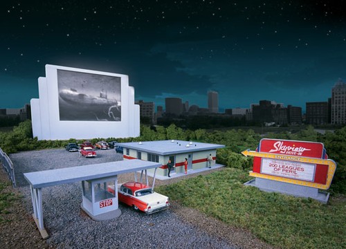 Walthers 3478 Skyview Drive-In Theatre