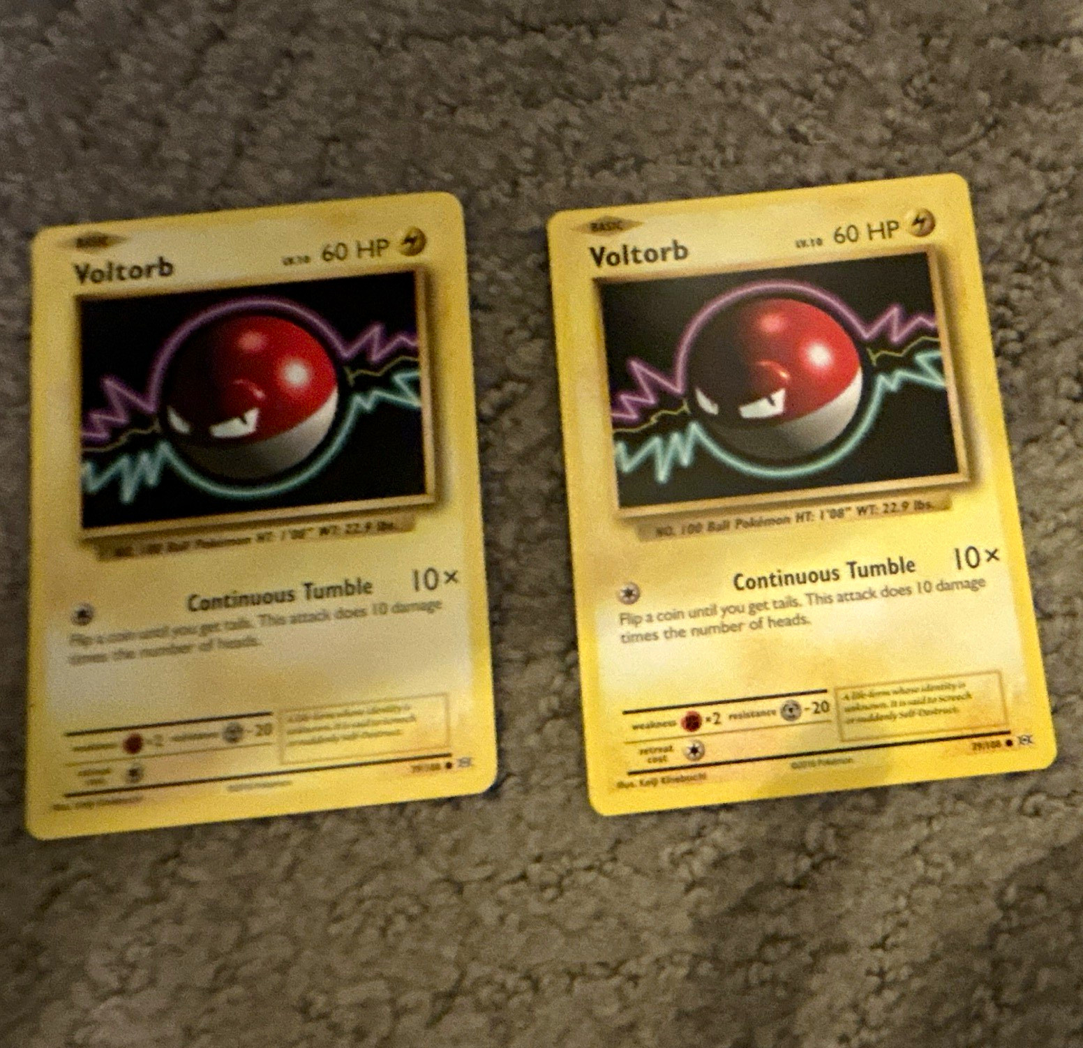 Pokemon TCG Jungle Voltorb 67/64 English 1999 Lightning Regular 2 Cards