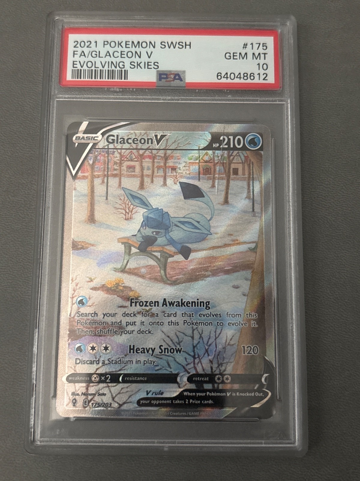 Glaceon V (Alternate Full Art) 175/203 SWSH07: Evolving Skies Holo PSA 10(CRACK)