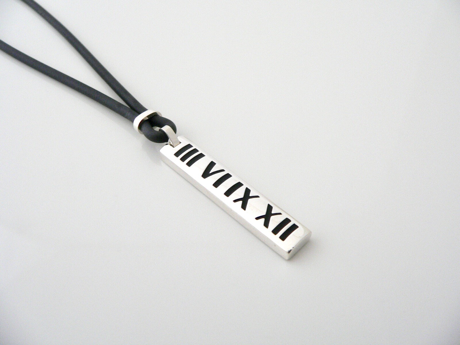 Tiffany & Co Atlas Necklace Surfer Black Rubber Bar Cord Silver Ocean Sea Lover