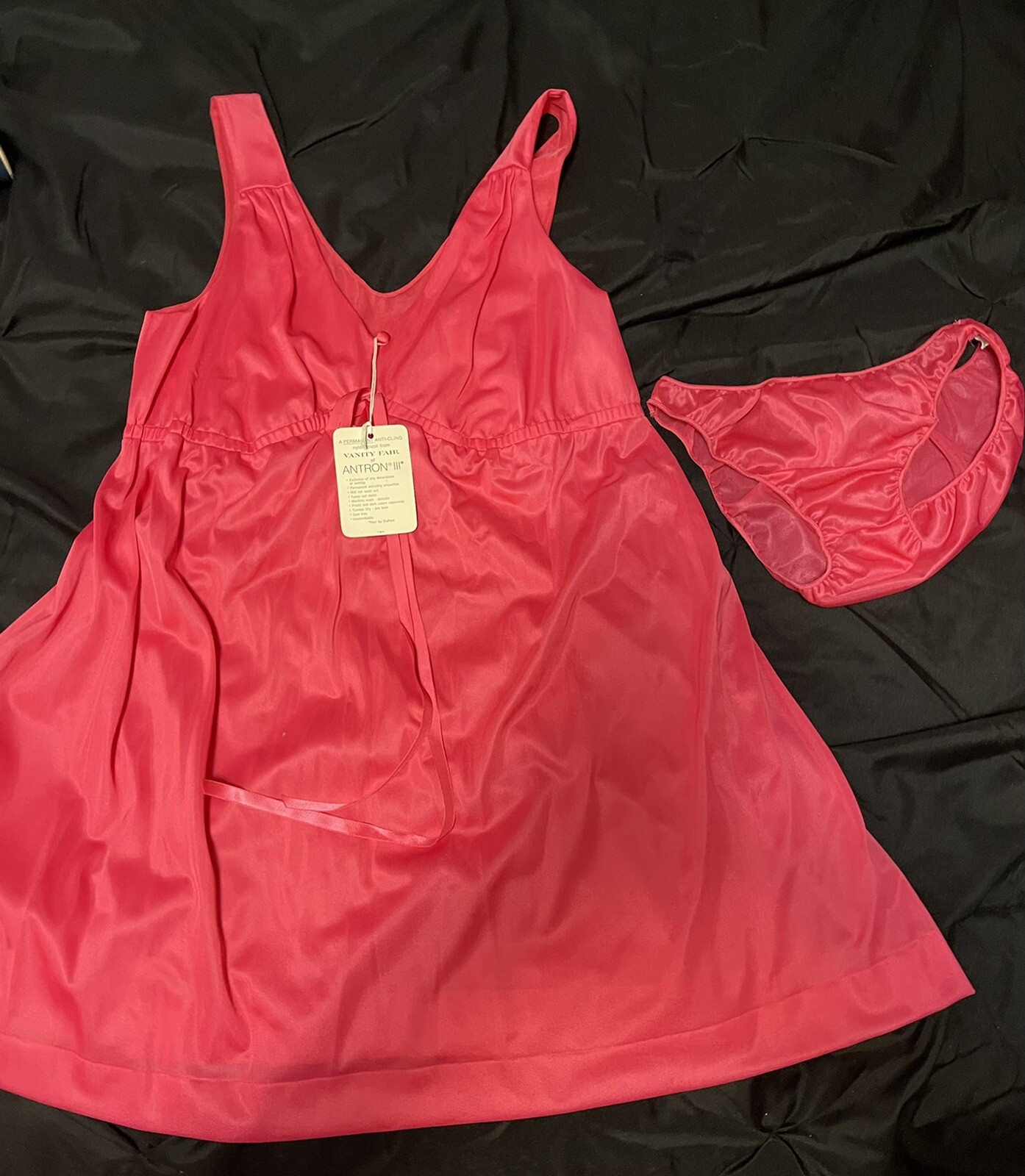 VINTAGE VANITY FAIR BABY DOLL PAJAMAS / LINGERIE ! … Gem