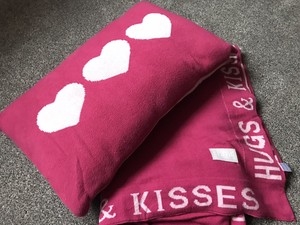 shruti throws and cushions