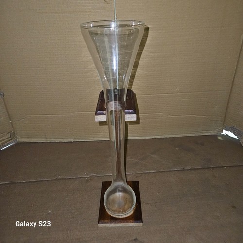 Vintage ALE BEER GLASS HALF YARD 17" WITH WOOD STAND - Picture 3 of 7