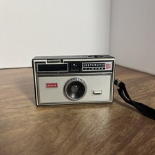 Vintage 1960  s Kodak Instamatic 104 Camera - Untested