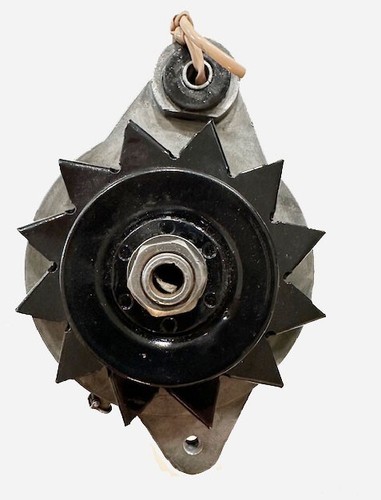 DELCO REMY 12 VOLT O.E. GENERATOR 1100321 7E2 1957-1962 GM - Picture 4 of 8