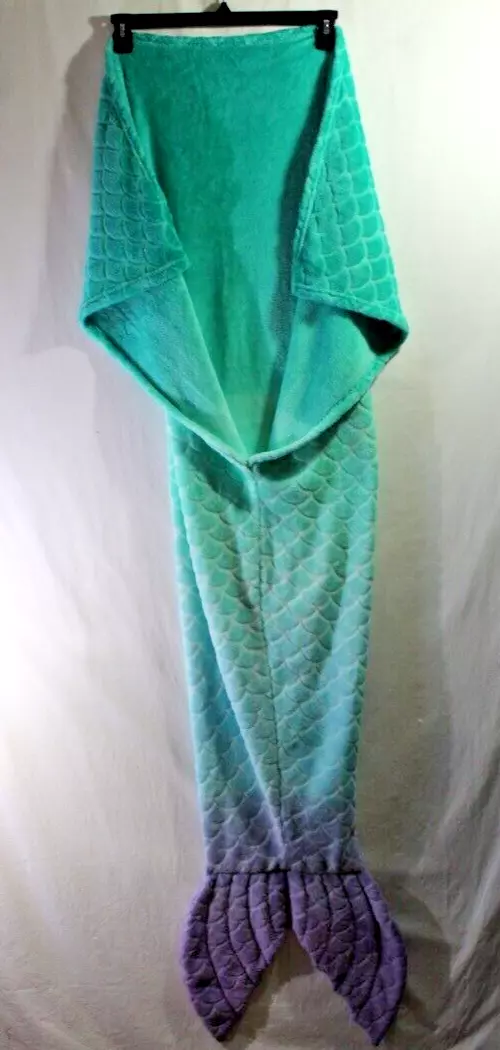 Pillowfort clearance mermaid blanket