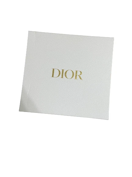 Boîte Dior d'occasion douce 12x12,75x4,5   Très bon état avec léger cosmétique We
