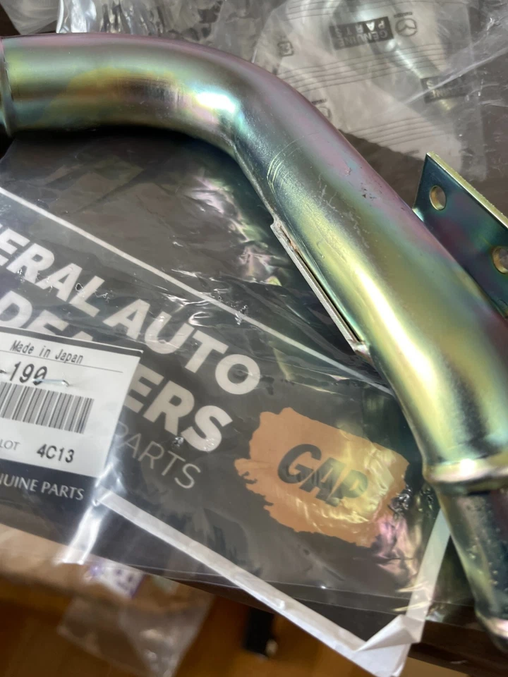 Mazda OEM Intermediate Cooling Elbow Pipe 1990-1997 Mazda Miata B61P-15-190 - Изображение 4 из 4