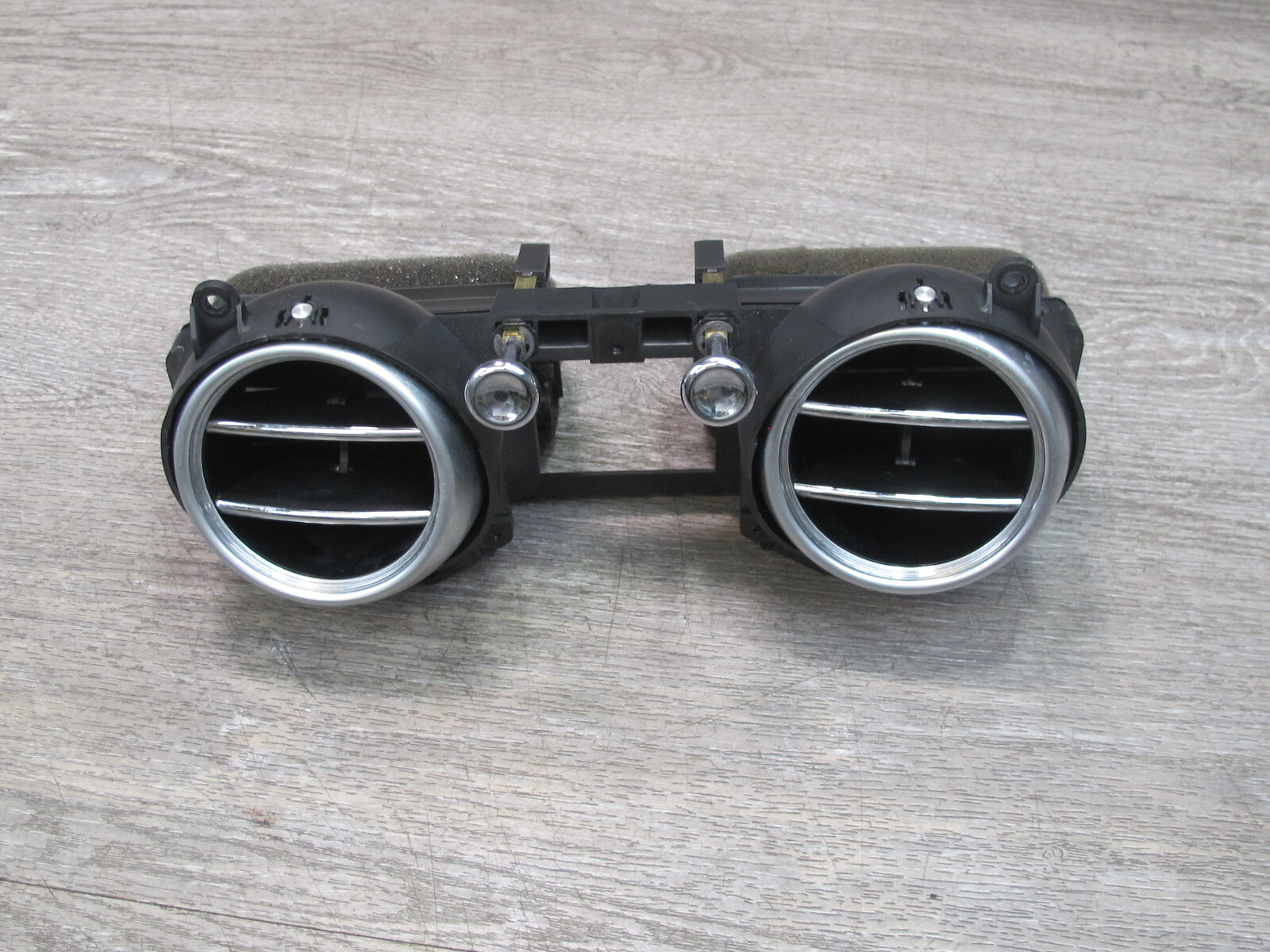03-10 BENTLEY CONTINENTAL GTC GT DASHBOARD FRONT CENTER A/C AIR VENT GRILLE