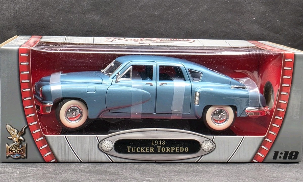 Road Signature 1948 Tucker Torpedo Blue Tin Goose 1:18 Scale