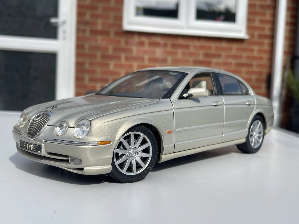 Miniature 1/18 maisto spécial édition jaguar s type 1999