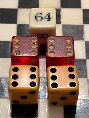 Vintage backgammon makeshift set doubling cube & bakelite dice pairs 111125@
