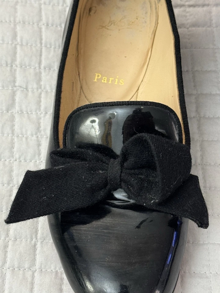 CHRISTIAN LOUBOUTIN Bailarina Tachonada Lazo Plano Negro Zapatos 37.5 Correr Pequeño EE. UU. 6.5 Foto 2 de 4