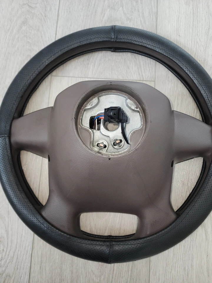 Volvo Vnl780 2017 volante completo con centro. Foto 3 de 4