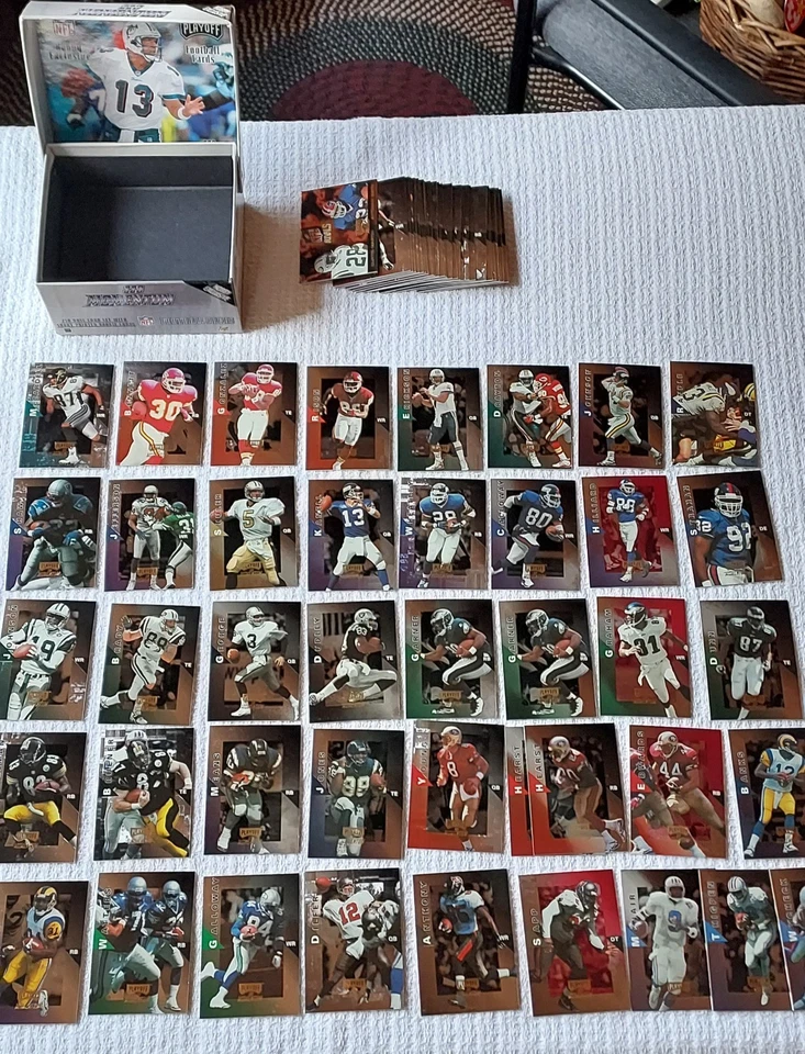 1998 Playoff Momentum SSD Hobby NFL 70 Card Lot HOFers, Sanders, Smith, Faulk - Image 4 of 4