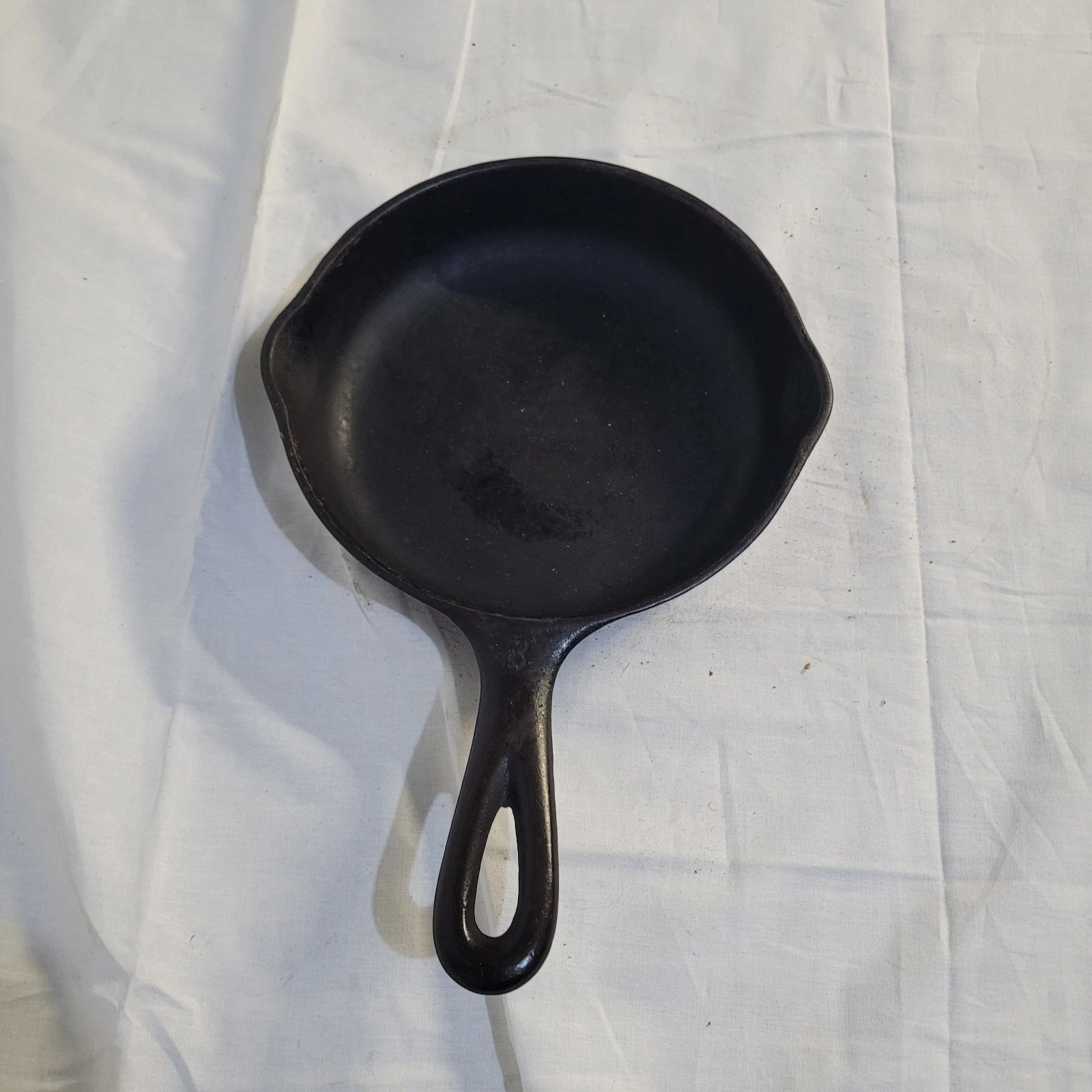 Wagner Ware Sidney 0 #3 • 1054 • 6.5" Cast Iron Skillet