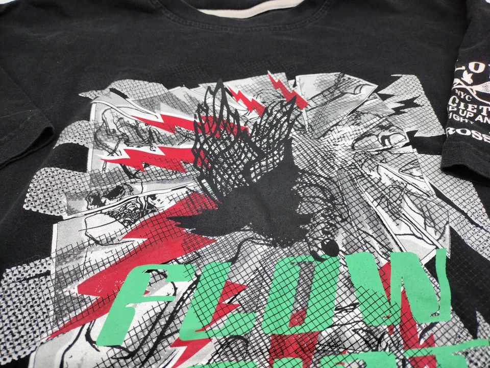 Flow Society - Camiseta gráfica negra Art Flow "Stand Up and Fight" talla grande Foto 2 de 4