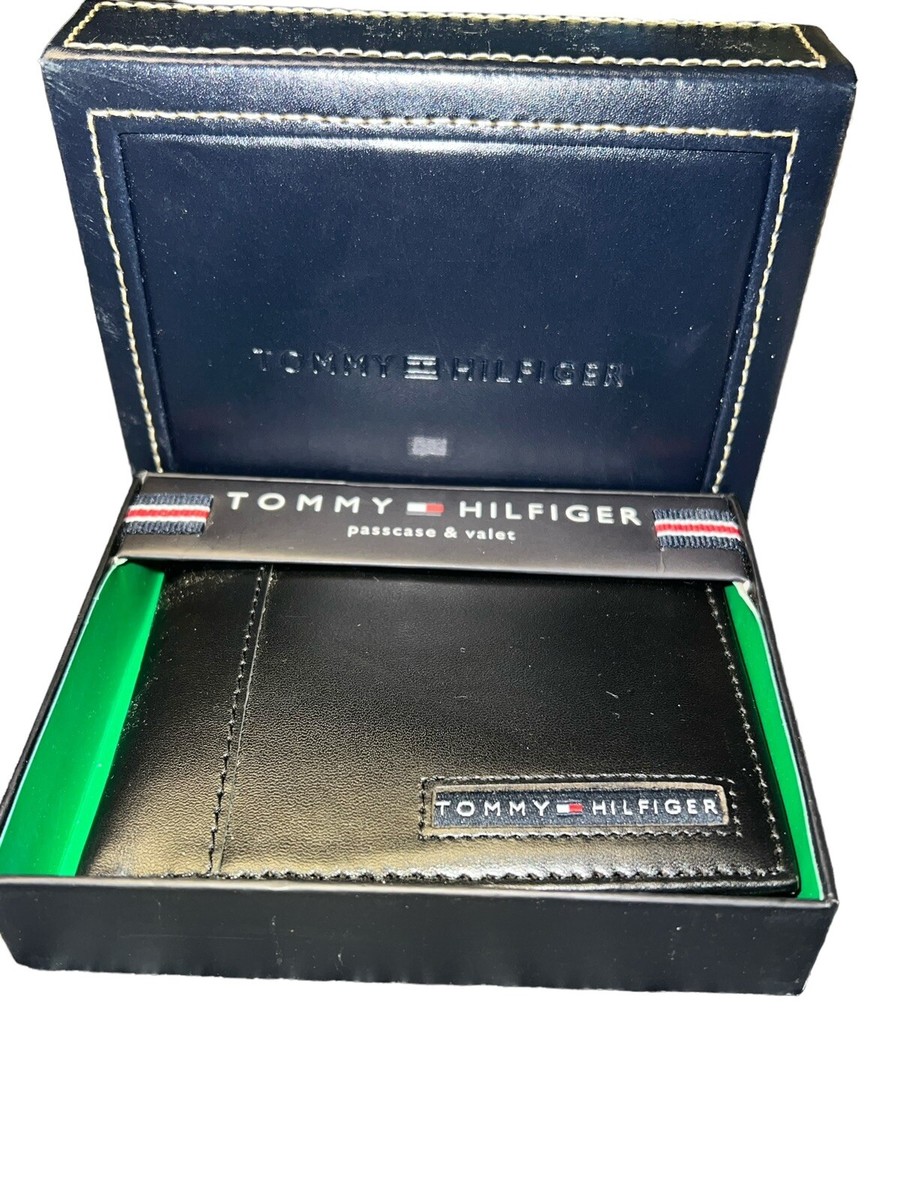 Tommy Hilfiger Lettered Passcase And Valet Men's Leather Wallet