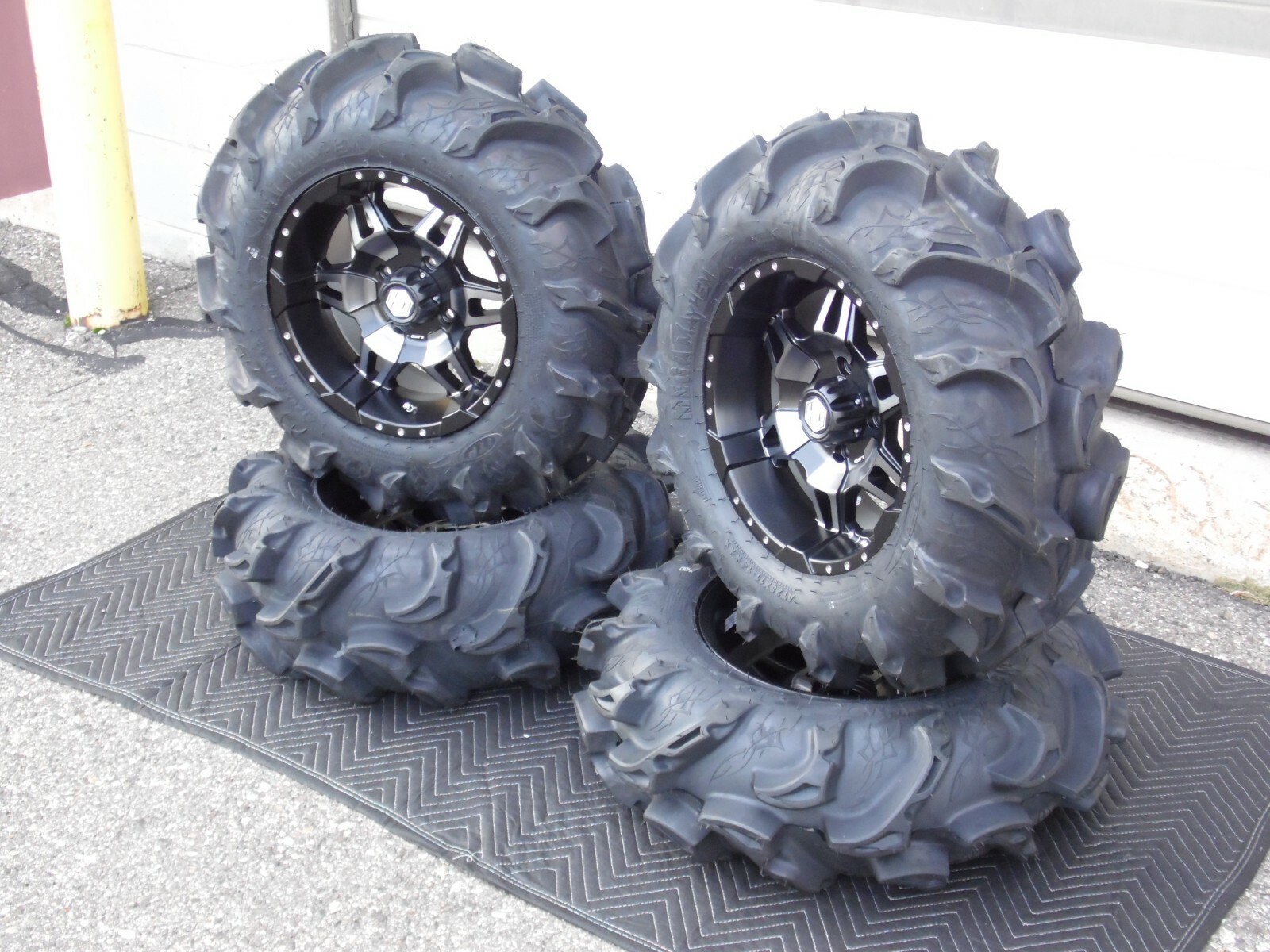 GRIZZLY 700 27" MEGA MAYHEM ATV TIRE & 14" HD7 SMOKE ATV WHEEL KIT