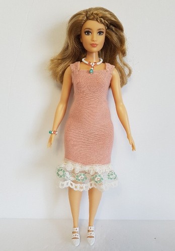 Fits CURVY BARBIE Fashionistas CLOTHES 