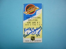 1981/82 VANCOUVER CANUCKS CALGARY FLAMES HOCKEY TICKET STUB RICHARD BRODEUR AUTO