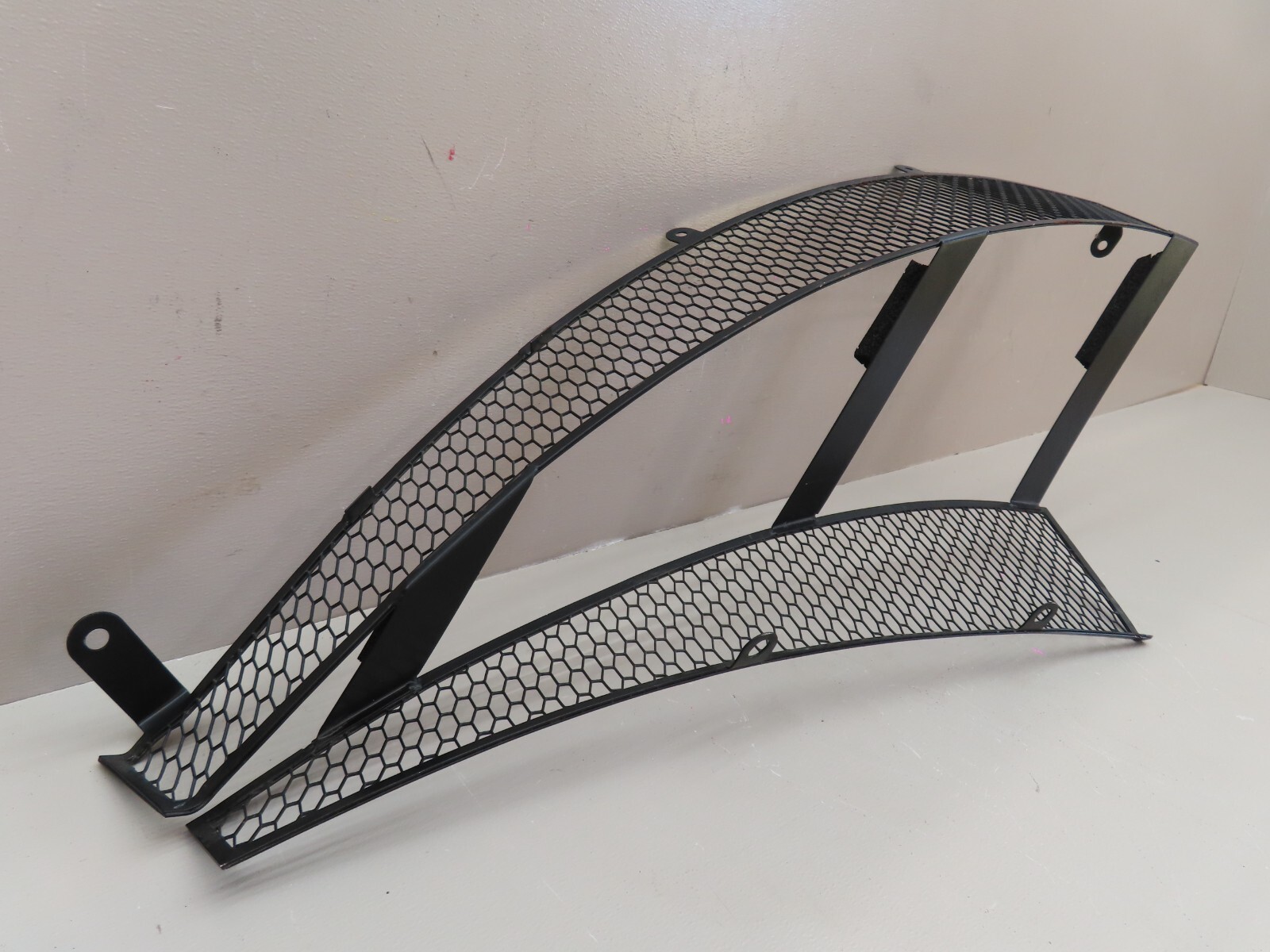 2013-2014 MCLAREN MP4-12C REAR LEFT SIDE QUARTER PANEL GRILLE OEM 11A5339CP