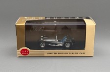 Vanguards Gold Caterham Super Seven Black 1:43 Scale VG003151K