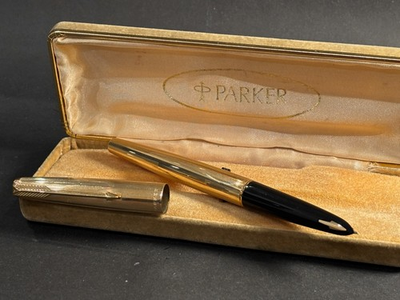 #ad NOS PARKER 61 FOUNTAIN PEN INSIGNIA GOLD USA NOS BFP644 $230.00