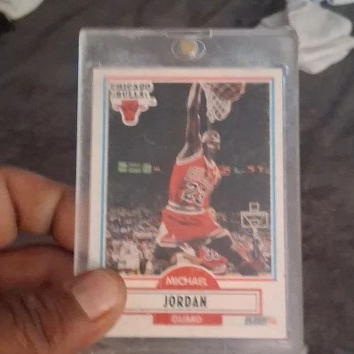 1990 Fleer Basketball - #26 Michael Jordan Chicago Bulls Base Set Card