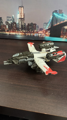 Hasbro Transformers - Wing Saber - Classic Series Henkei RID