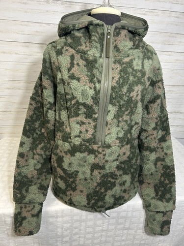 Prana Polar Escape 1/2 Zip Wildflower Camo Sherpa MEDIUM Sherpa Fleece Jacket