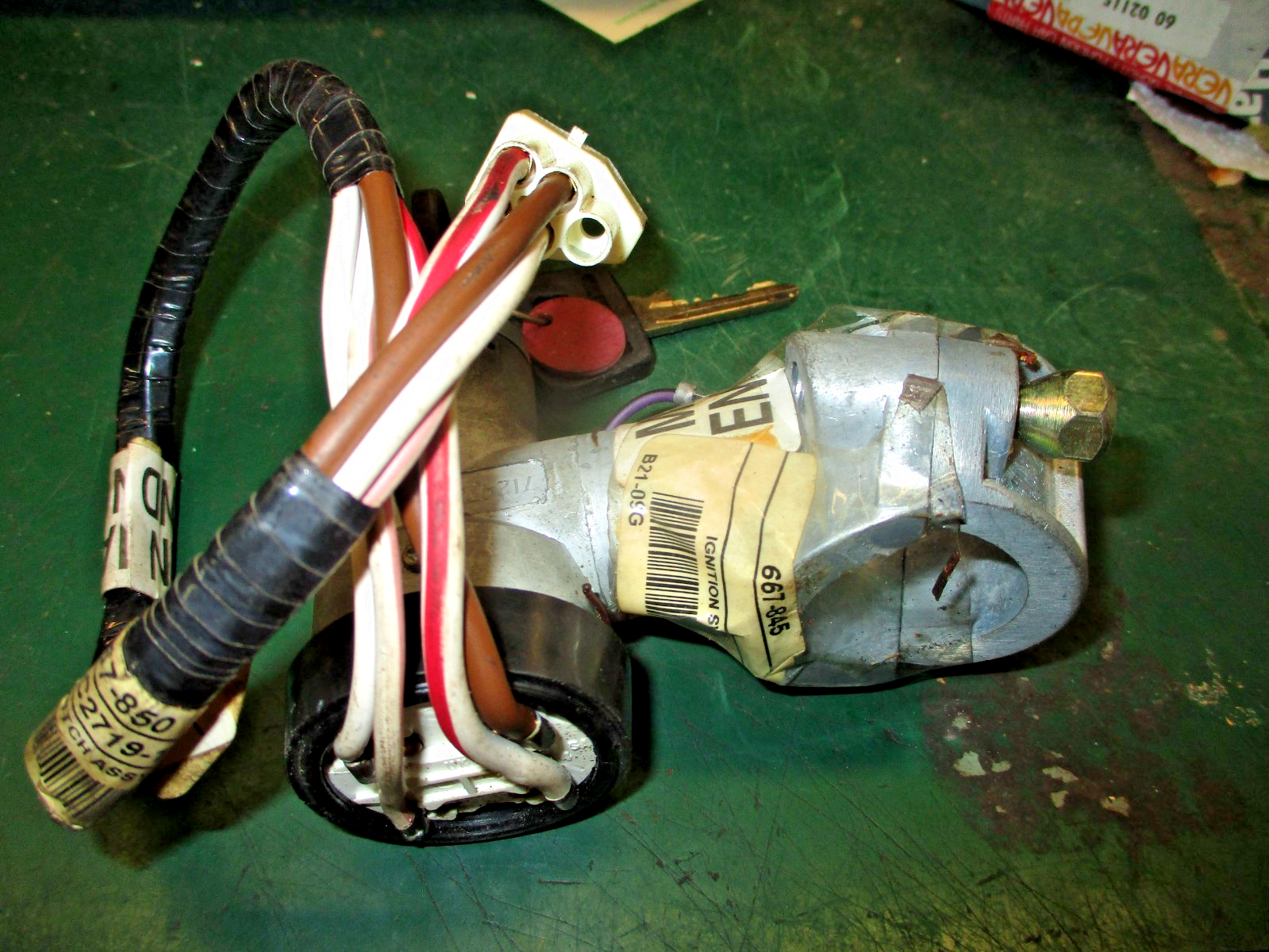 Triumph TR6 Ignition Switch Column Lock Assembly 1974-1976 NOS UKC2719 ...