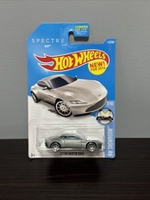 2016 Hot Wheels #112 HW Showroom 2/10 ASTON MARTIN DB10 (HW8)
