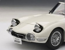AUTOart Toyota 2000GT Cabriolet 1/18 White Diecast Model Car Collectible 15+