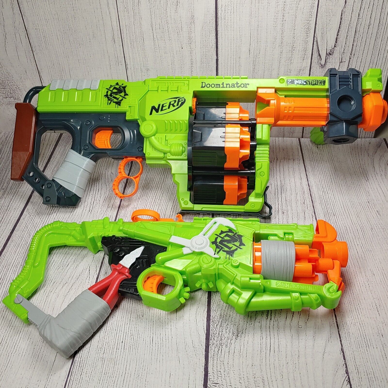 Lanca dardo nerf zombie doominator hasbro: Com o melhor preço