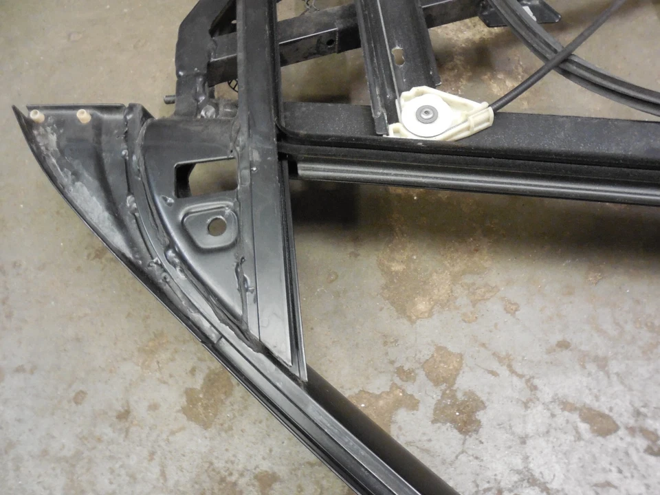 Front Right Door Inner Window Regulator Frame Assembly 4B0837916 98-04 Audi A6 — 第 4/4 张图片