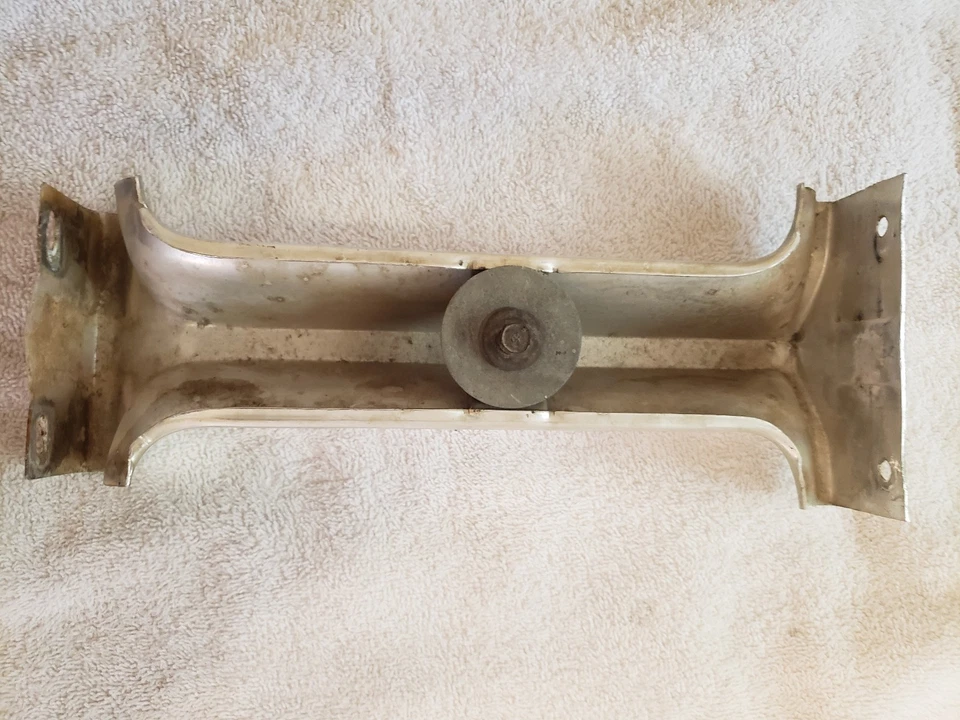 Dodge Coronet 440 500 1966 MOPAR parrilla barra central sección y herrajes correctos Foto 2 de 4