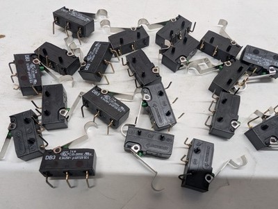 Lot of 20 Solectron Cherry Microswitches DB3C-D3UB Hinge Lever Right Angle