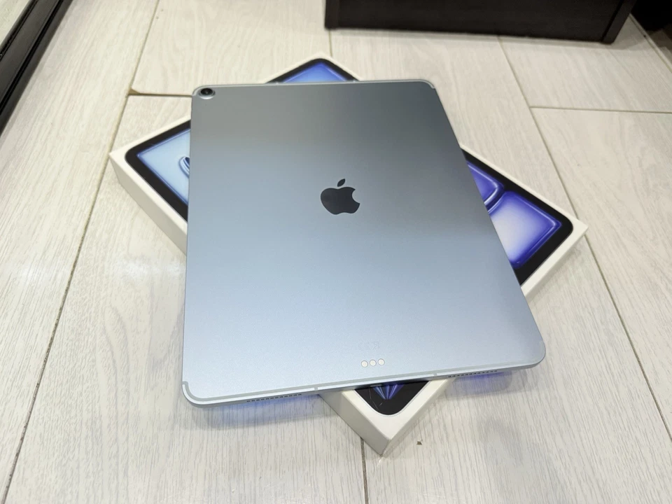 Apple iPad Air 13-inch (M3) · 128GB · Cellular, photo 4 of 5