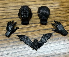 Vintage 1962 Aurora Dracula Model Kit Monster Parts L & R Hands , Head & Bat
