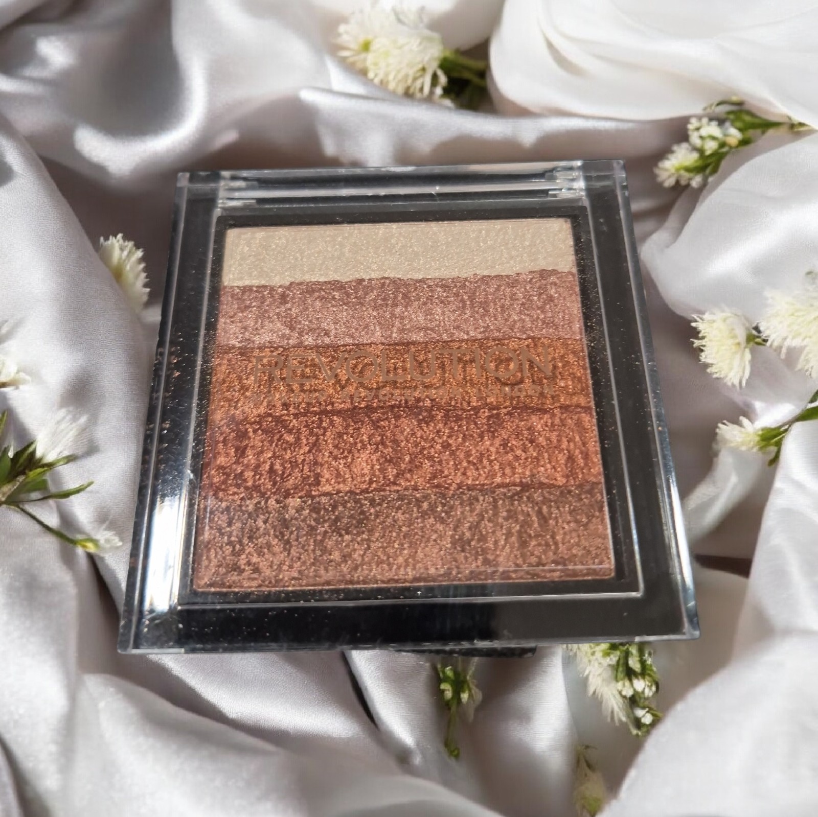 & Bronzer Palette &ndash; 9g