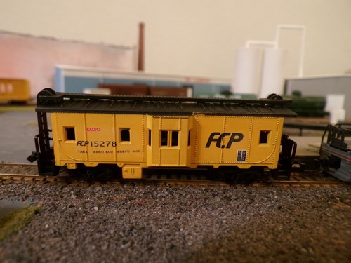 Caboose pintado personalizado escala N MEXICAN FCP BAY # 15278 - Imagen 2 de 2