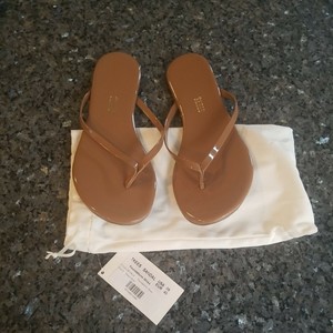 tkees sandals
