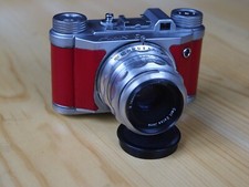 Altix with 1:2,8 f 50 mm Tessar, red leather, collectible